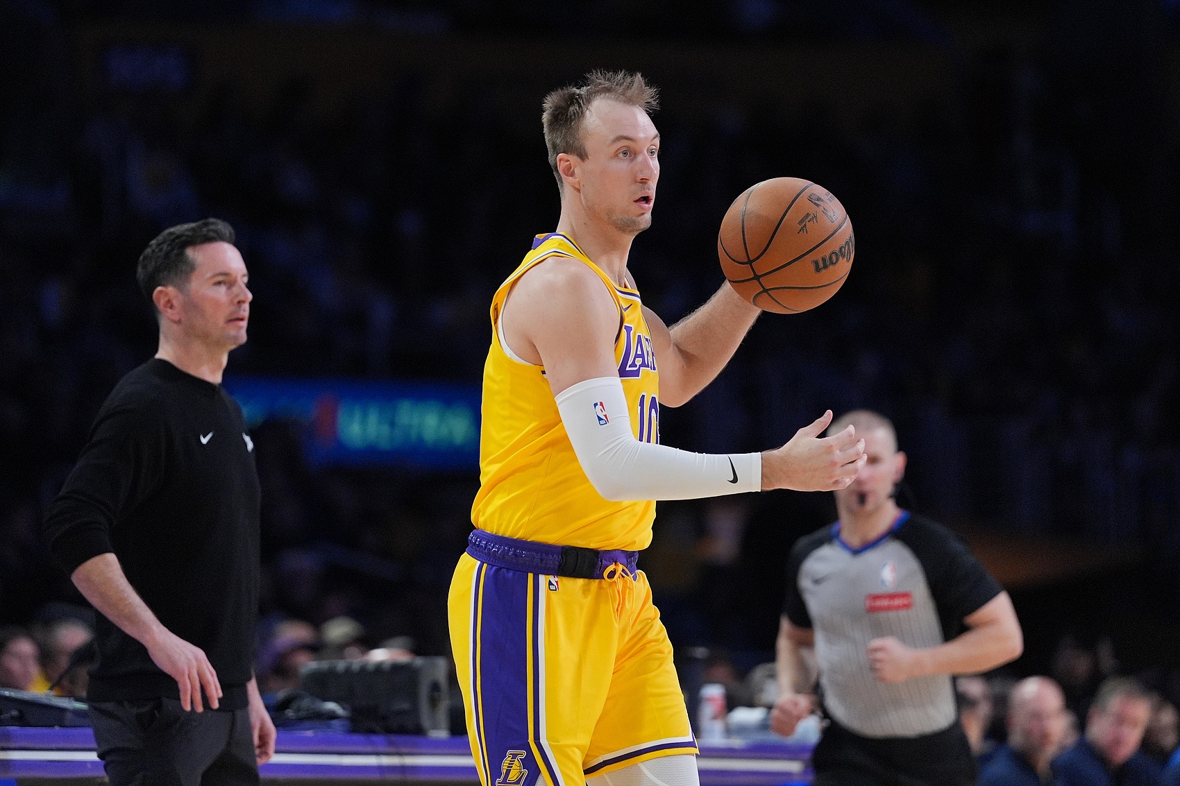 世界杯官方app下载-本赛季湖人共遭3支球队横扫：0-4雷霆 0-2绿军 0-2活塞